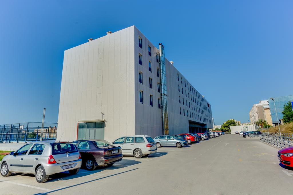 Rooms Kampus Спліт Екстер'єр фото